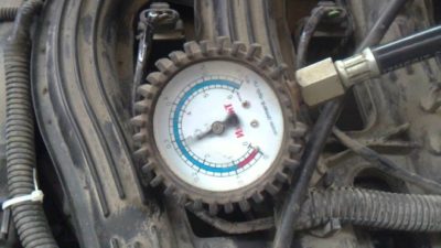 kako izmeriti pritisak ulja u motoru
